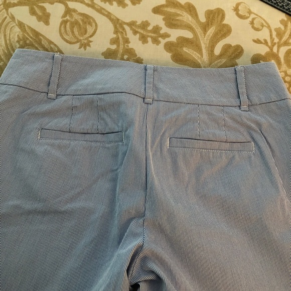 Loft Capris - Picture 6 of 10